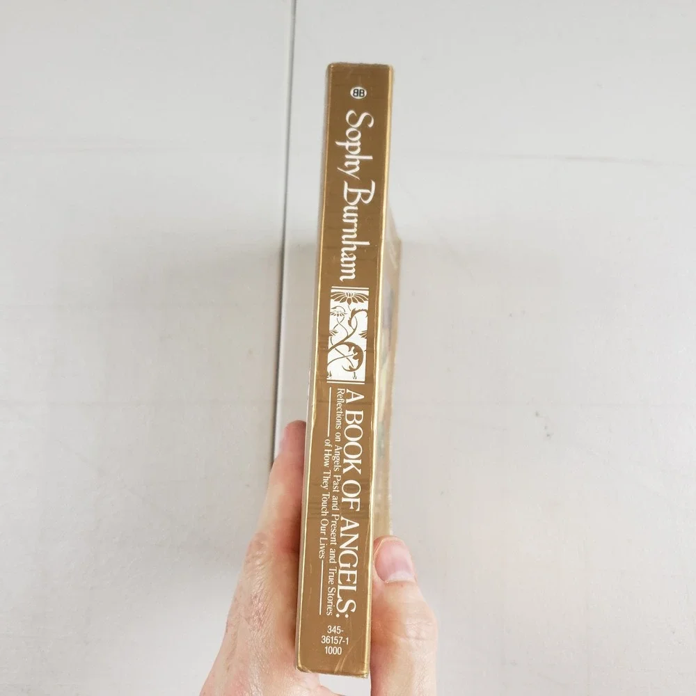 A Book of Angels Sophy Burnham 1st Ed‎ 1990 Gold Paperback Spiritual Reflections